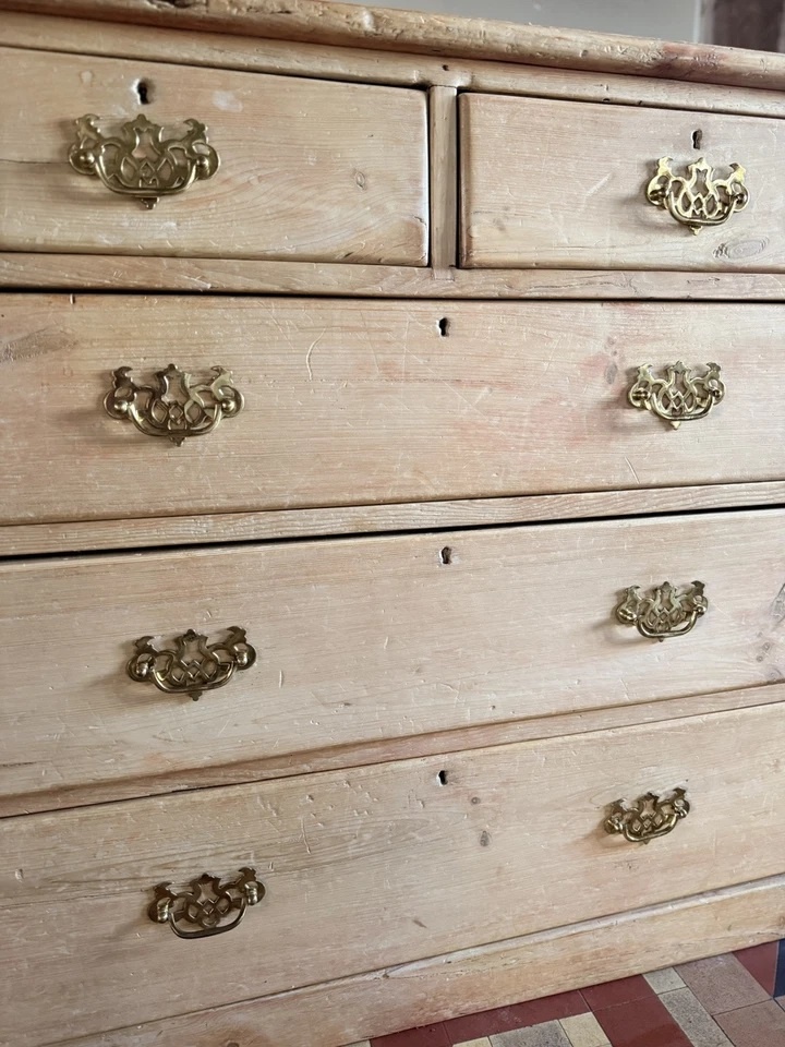 Charming Antique Pine Rustic Period Country Farmhouse Chest Of Drawers Circa 1800s