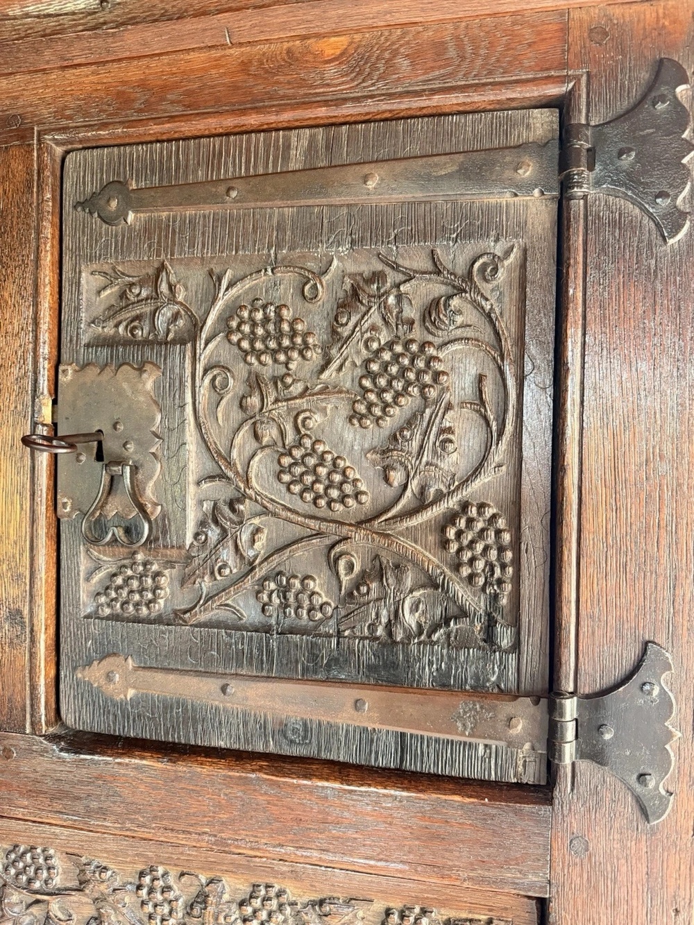 Rare English Antique Oak Carved Tall Large Floorstanding Cupboard Cabinet Dresser Buffet C 1700s