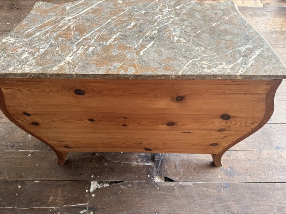 Fine Quality Antique French Commode Marble Ornatet Gilt Ormolu Chest of drawers