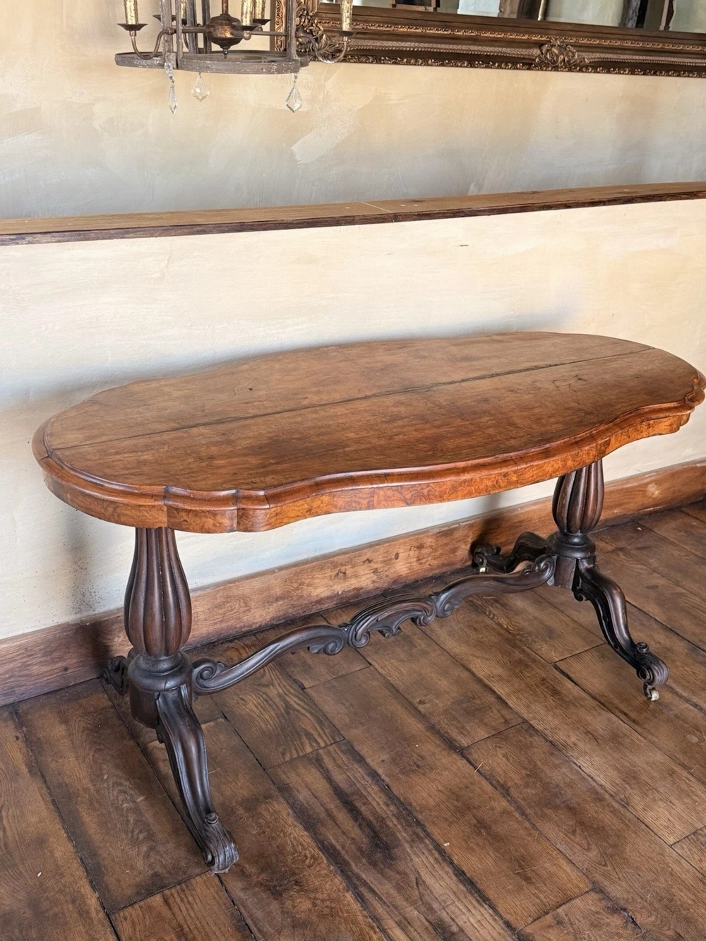 Antique English Carved Walnut Burr Centre Hall Kidney Breakfast Dining Table Circa