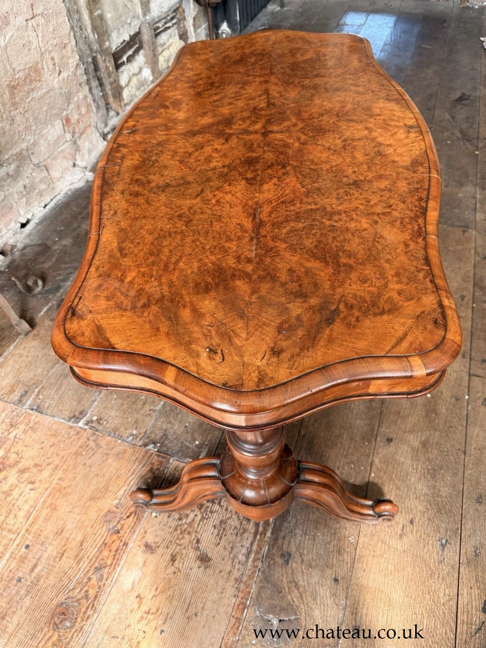 FINE QUALITY Original English Antique Walnut Burr Centre Hall Breakfast Console Sideboard Table