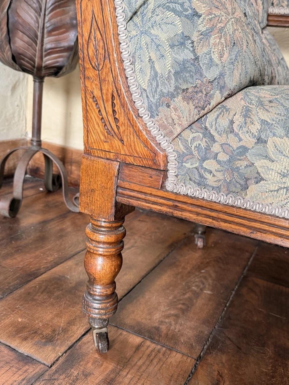 Original Antique English Oak Country Floral Day bed Sofa Chaise Lounge Longue