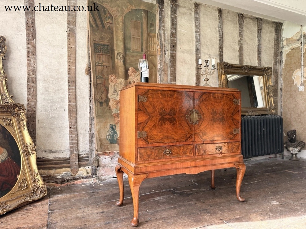 Vintage ANTIQUE English Walnut Burr Queen Anne Art Deco Cocktail Drinks Cabinet