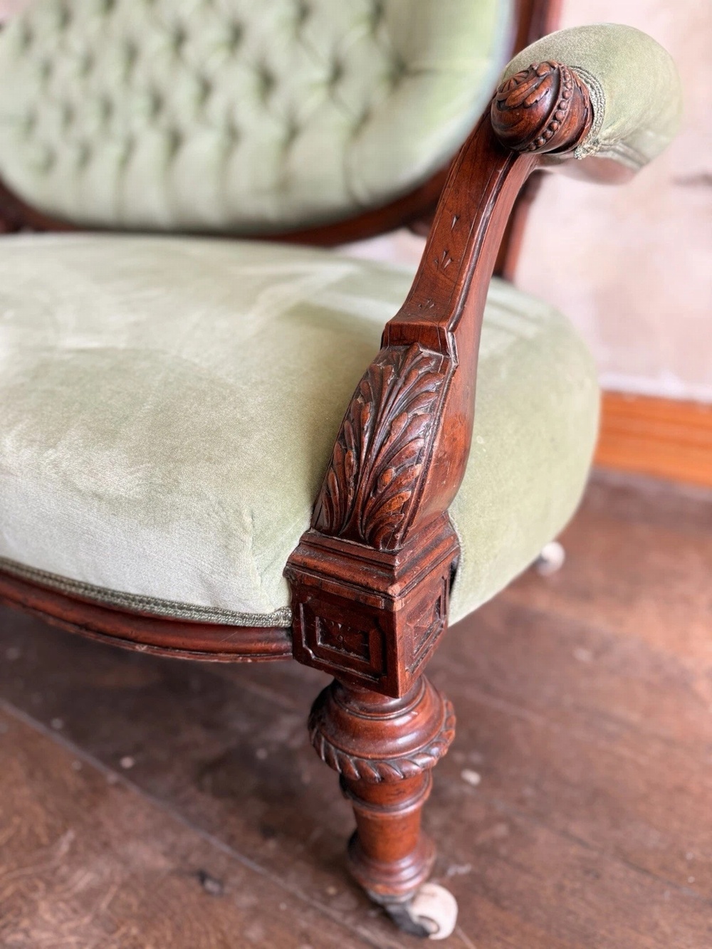 Original Antique Carved Pistachio Green Chaise Longue Salon Sofa England 1880 C