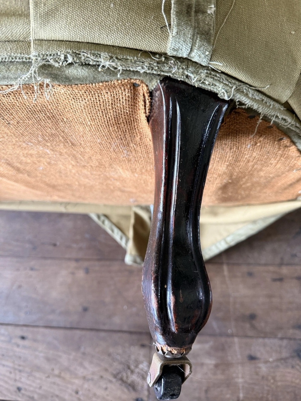 Antique English Walnut Original Olive Green Velvet Day Bed Chaise Lounge 1880