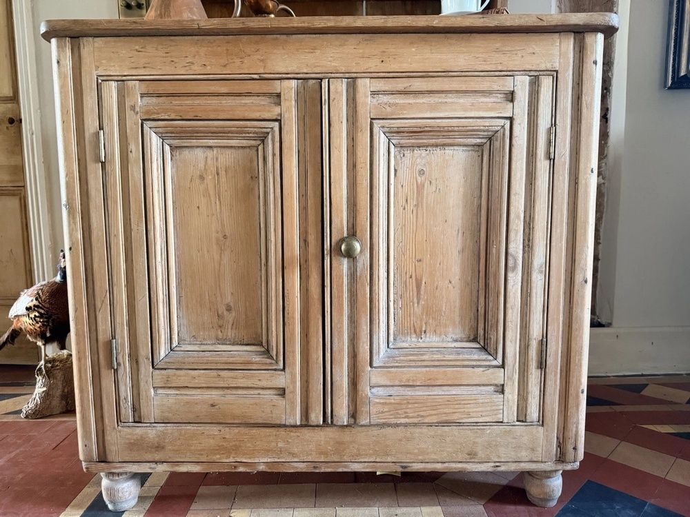 Antique Victorian Rustic Farmhouse English Pine Country Cottage Dresser Cupboard