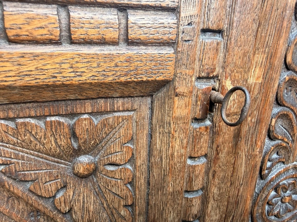 Large Victorian Carved Country House Jacobean Solid Antique Oak Carved Sideboard