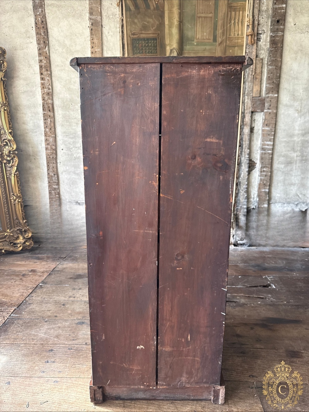Antique Mahogany Wellington Chest, Six Drawers with Wooden Knob Handles and Locking Bar 1860c