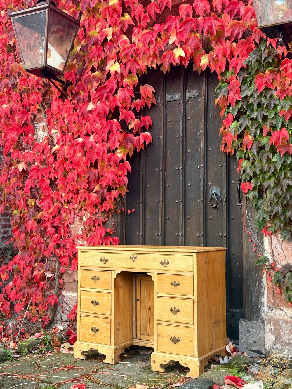 Amtique Pine Desk