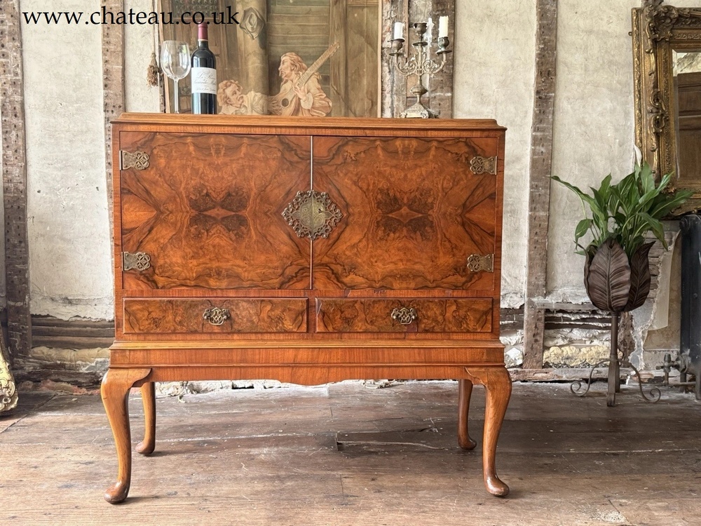Vintage ANTIQUE English Walnut Burr Queen Anne Art Deco Cocktail Drinks Cabinet